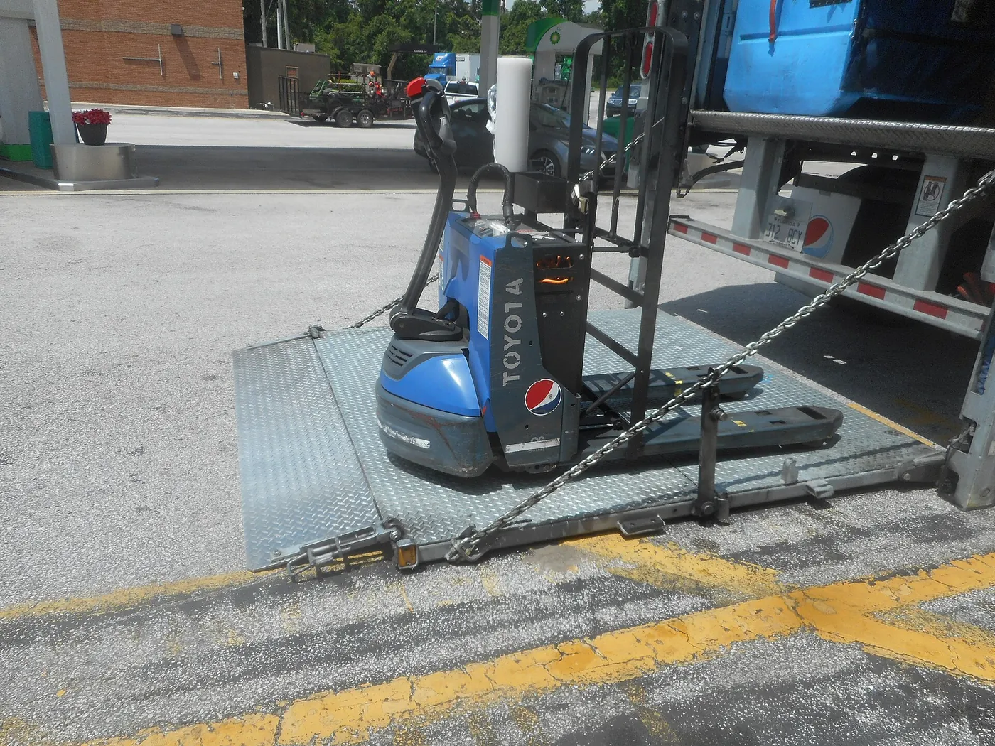 Pedestrian Stacker Truck